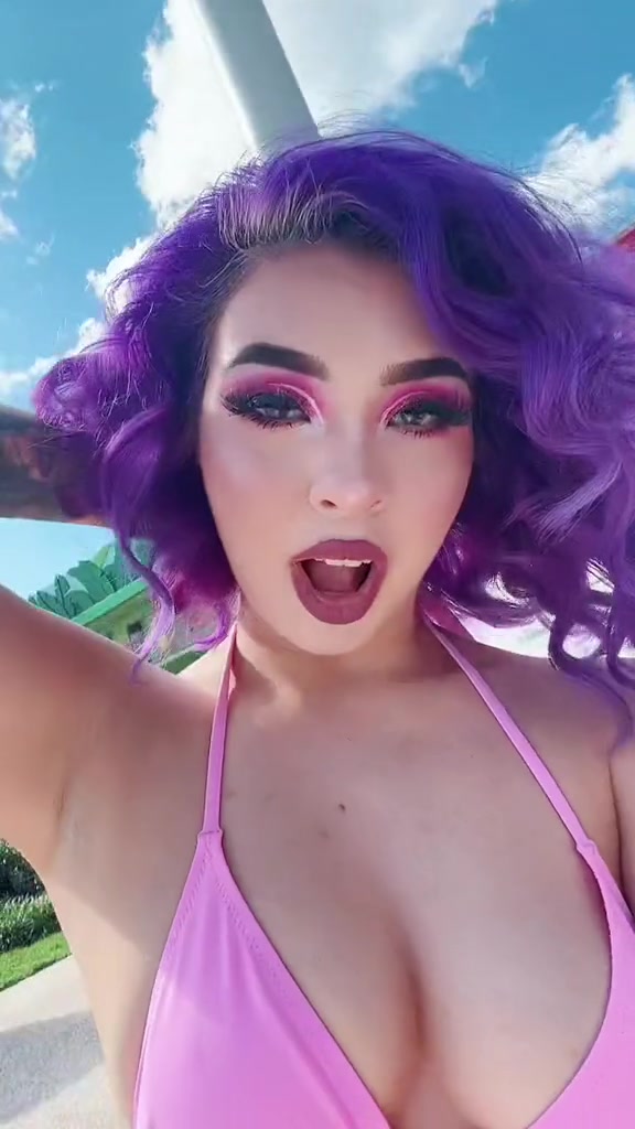 MaryRoseLiven Onlyfans Shows Off Her Huge Tits