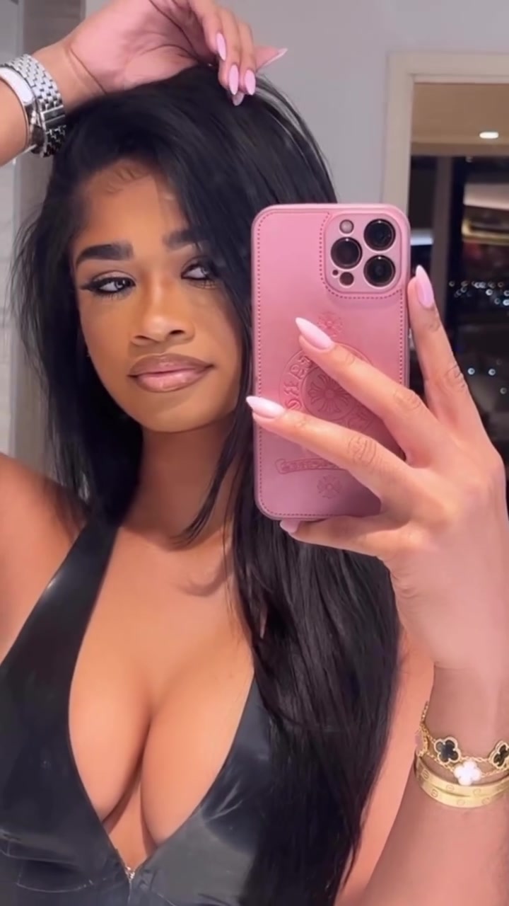 Alana Walker Shows Off Her Huge Tits