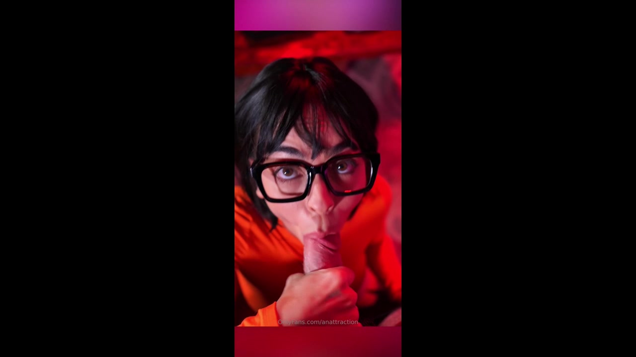 Ana Caroline Moreira Aka Anattraction – Roleplay Velma Sex Tape